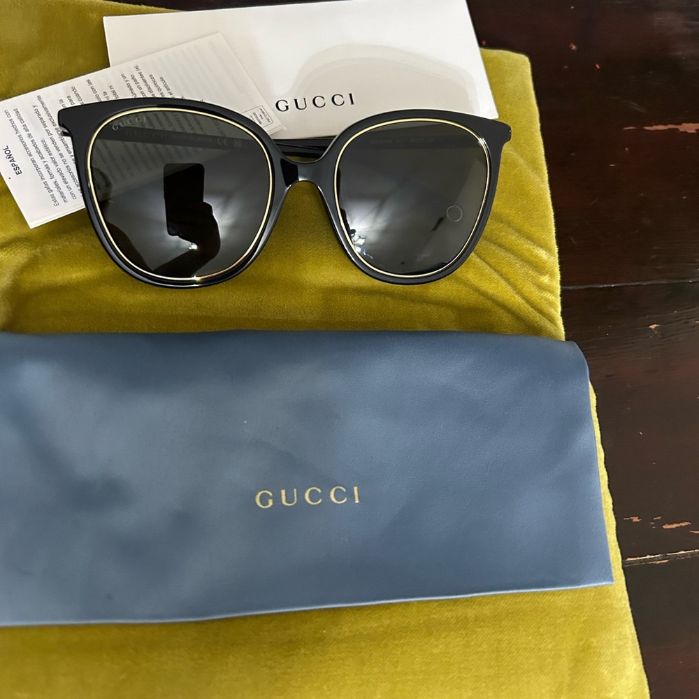 Gucci Black Sunglasses